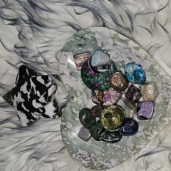 Charoite confetti and zebra jasper star - Picture 4 of 5